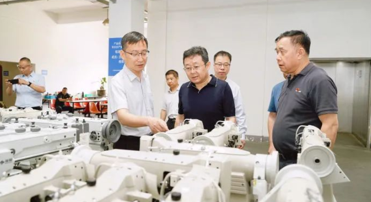 张立伟一行赴陕鼓章丘气体、青岛海发集团、上海临港产业区等单元调查调研