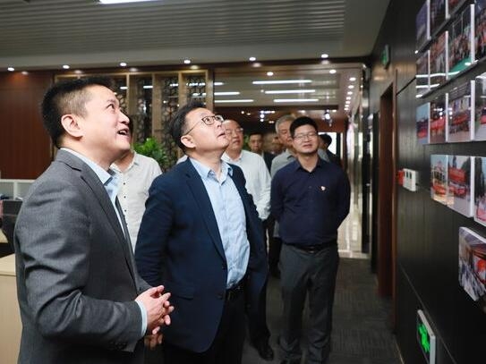 集团张立伟赴西安科技投资公司西安企业本钱进行工作调研