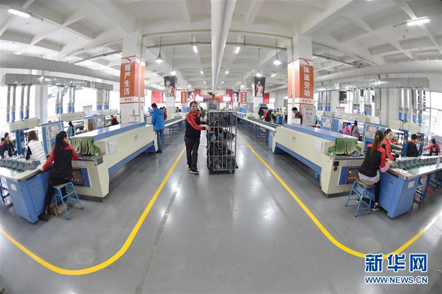 （新华全媒头条·壮阔东方潮　奋进新时期——庆祝鼎新盛开40年·图文互动）（4）敢为全国先 爱拼才会赢——“晋江经验”启迪录 